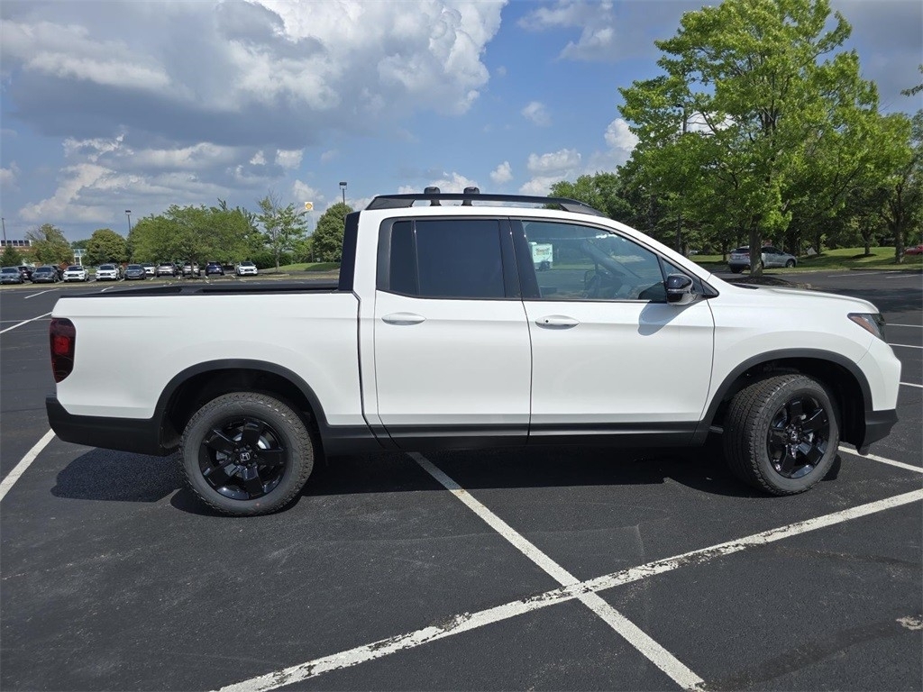 2025 Honda Ridgeline Black Edition photo 19