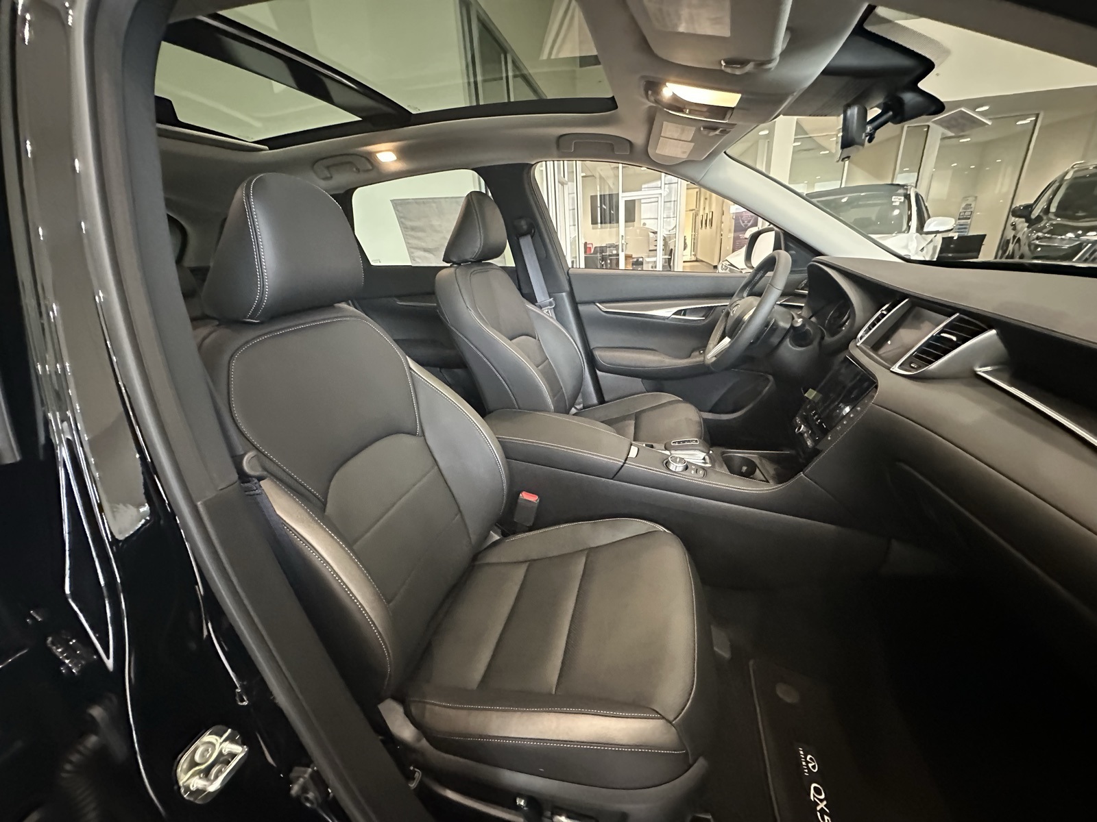 2025 Infiniti QX50 Luxe AWD photo 38