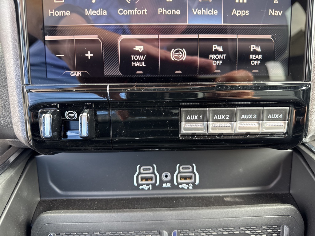2026 Ram 2500 Laramie photo 44