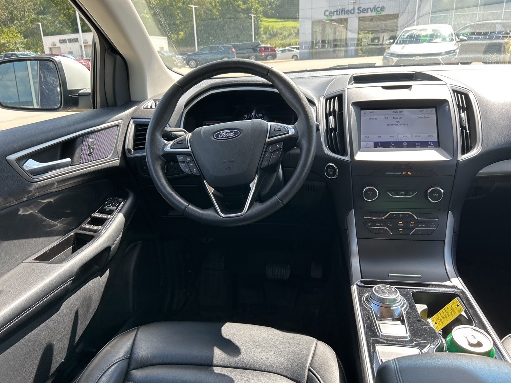 2020 Ford Edge SEL photo 23