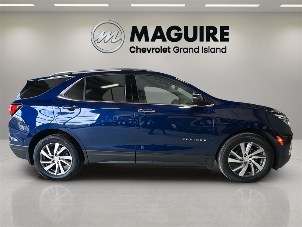 2023 Chevrolet Equinox Premier photo 2