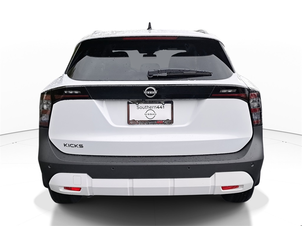 2026 Nissan Kicks SV photo 6