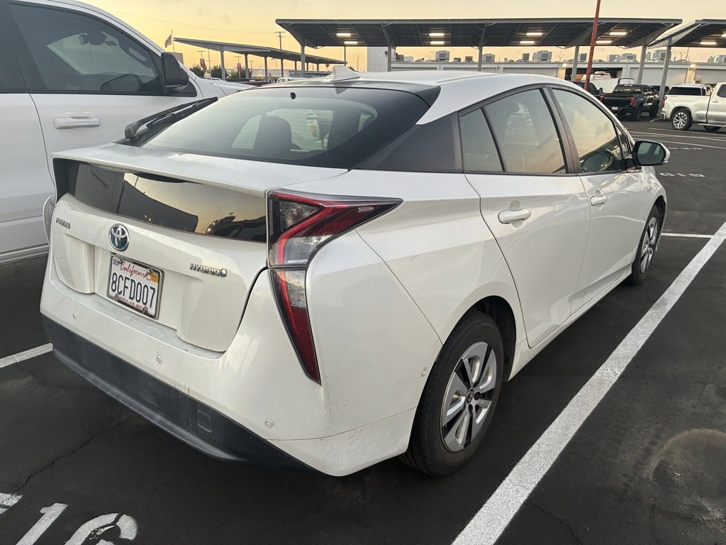 2017 Toyota Prius One Two photo 3