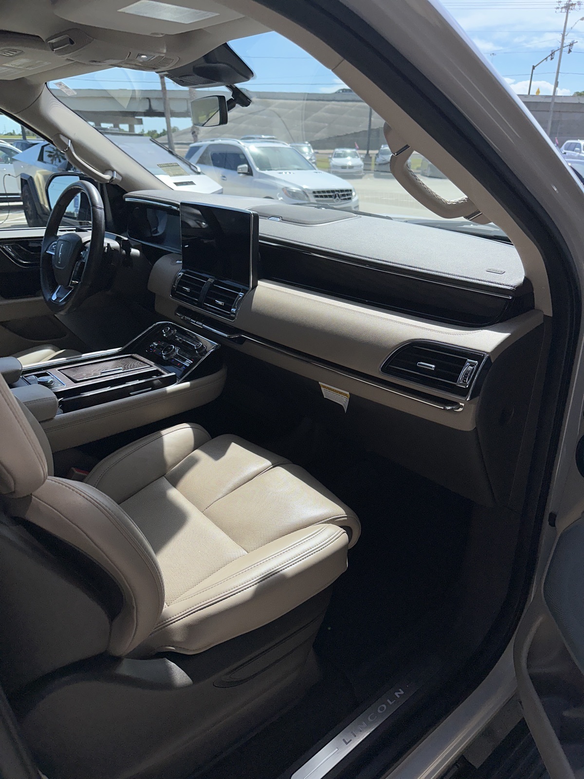 2024 Lincoln Navigator Reserve photo 12