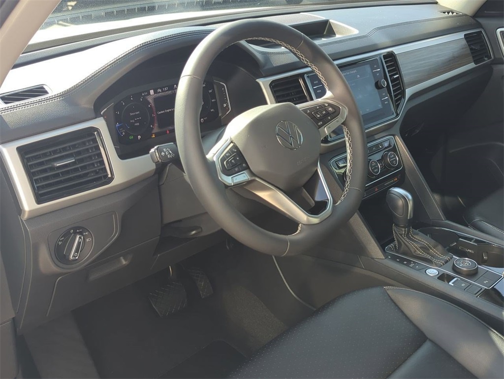 2022 Volkswagen Atlas SEL photo 9
