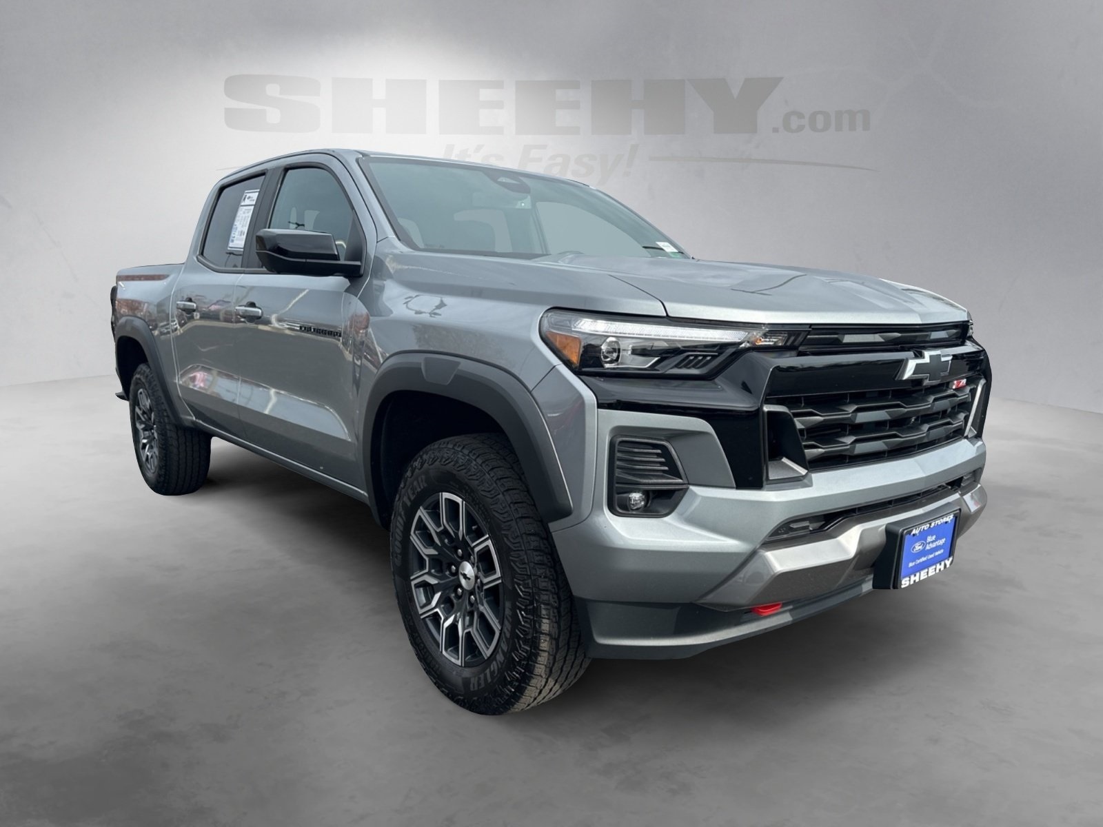 2024 Chevrolet Colorado Z71 photo 2