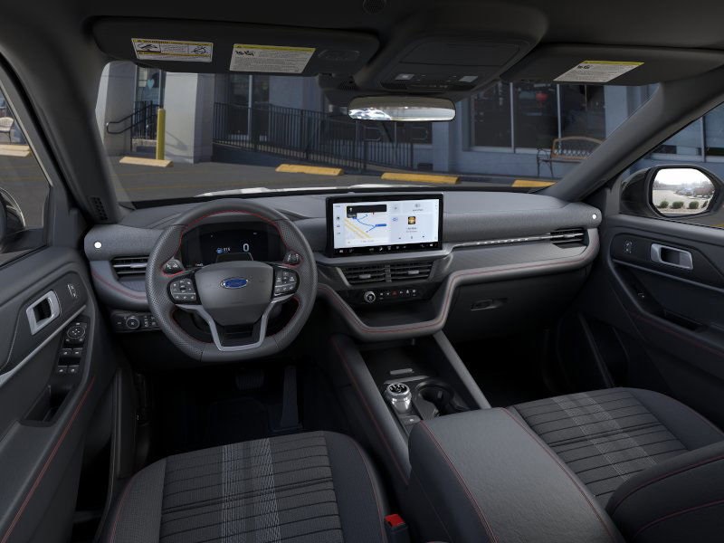 2025 Ford Explorer ST-Line photo 7