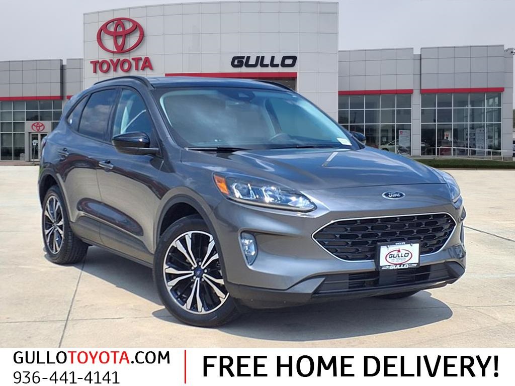 2022 Ford Escape SEL photo 2