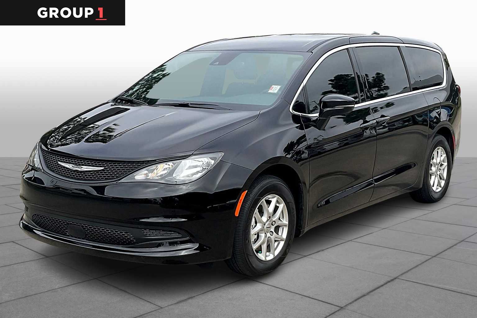 2025 Chrysler Voyager LX