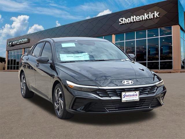 2025 Hyundai Elantra SEL Sport photo 3