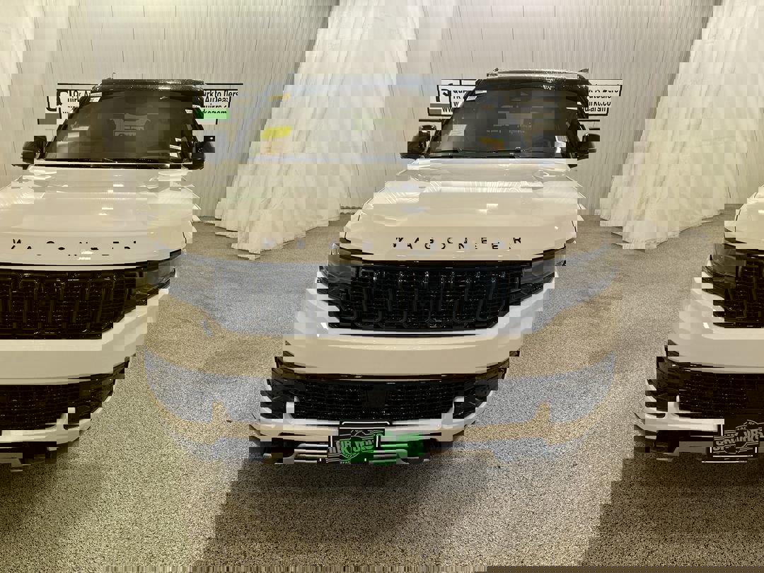 2025 Jeep Wagoneer Series II Overland photo 2