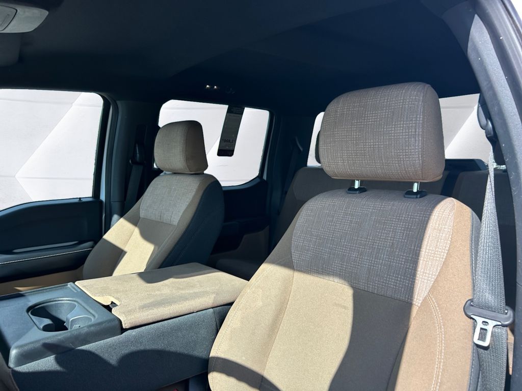 2023 Ford F-150 XLT photo 8