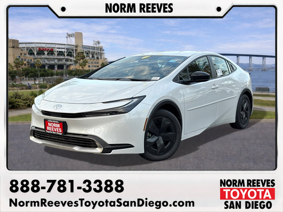 2026 Toyota Prius SE's photo