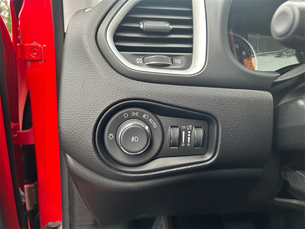 2018 Jeep Renegade Latitude North Edition photo 22