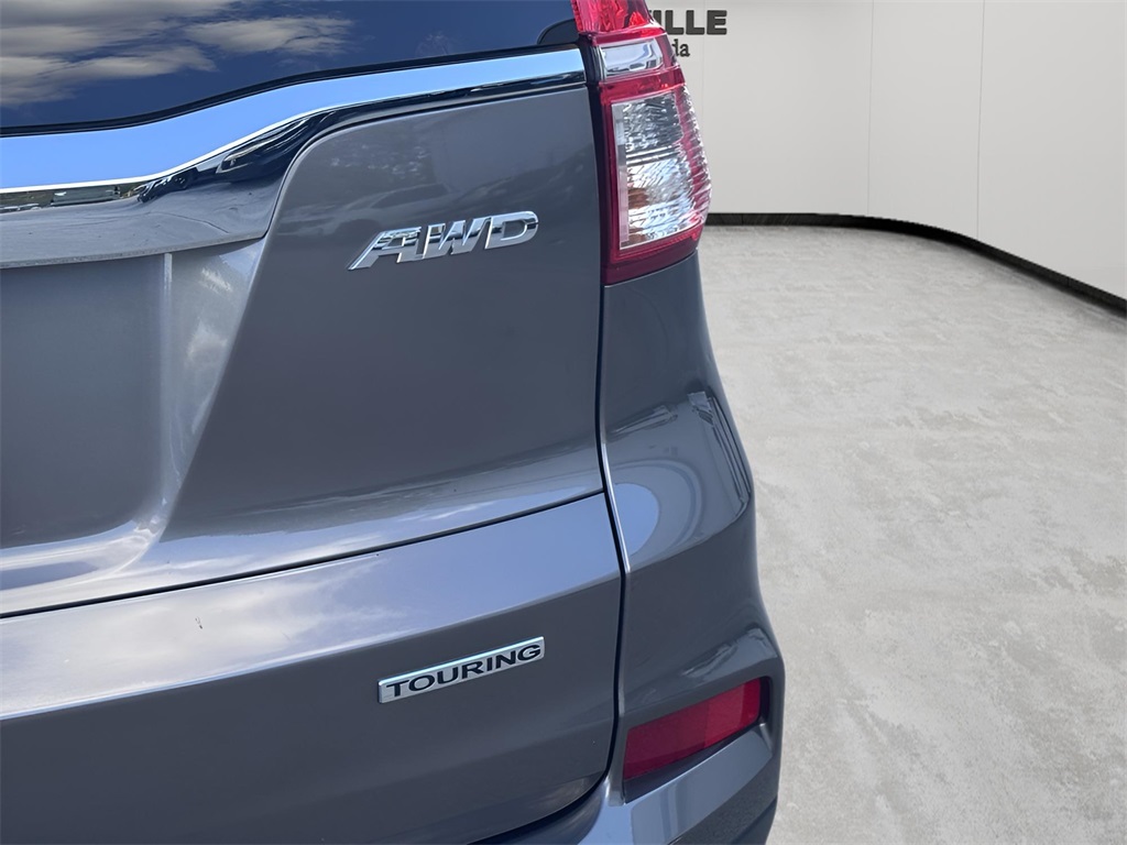 2016 Honda CR-V Touring photo 3