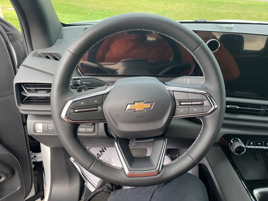 2026 Chevrolet Silverado EV LT photo 14