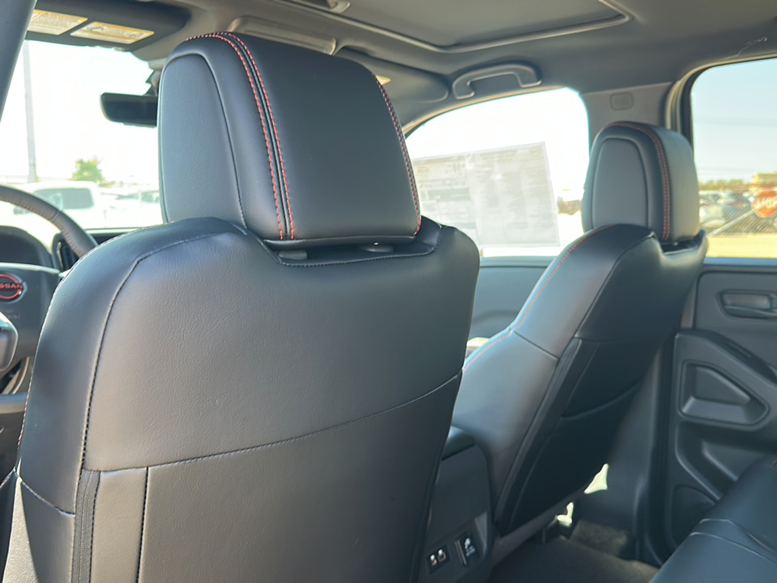 2026 Nissan Frontier Crew Cab PRO-4X photo 2