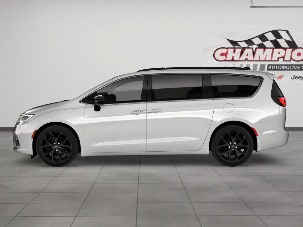 2026 Chrysler Pacifica Limited photo 2