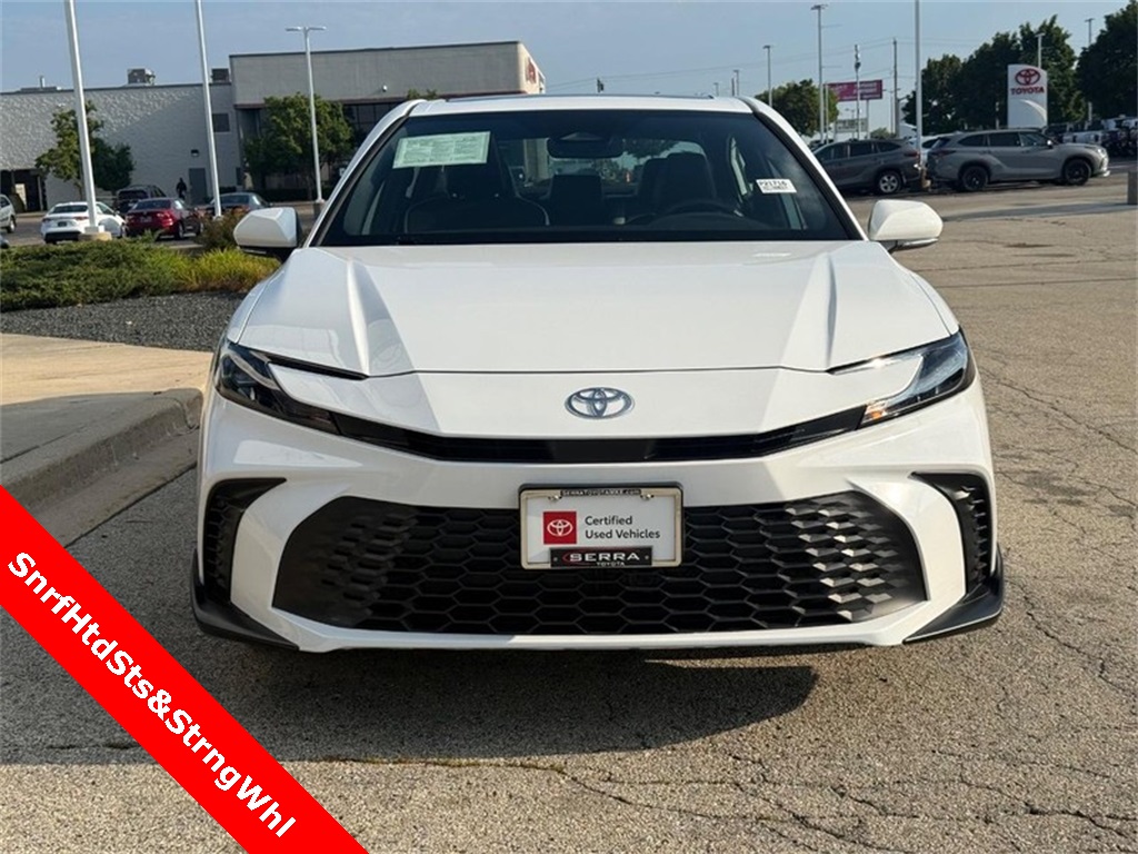 2025 Toyota Camry SE photo 4