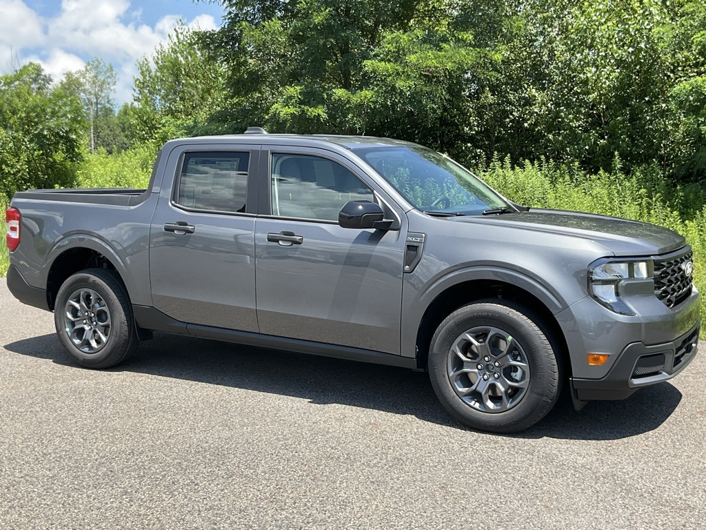 2025 Ford Maverick XLT's photo
