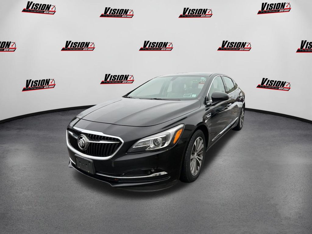 2017 Buick LaCrosse Preferred's photo