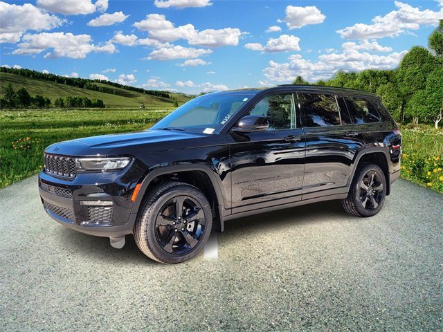 2025 Jeep Grand Cherokee Limited photo 2