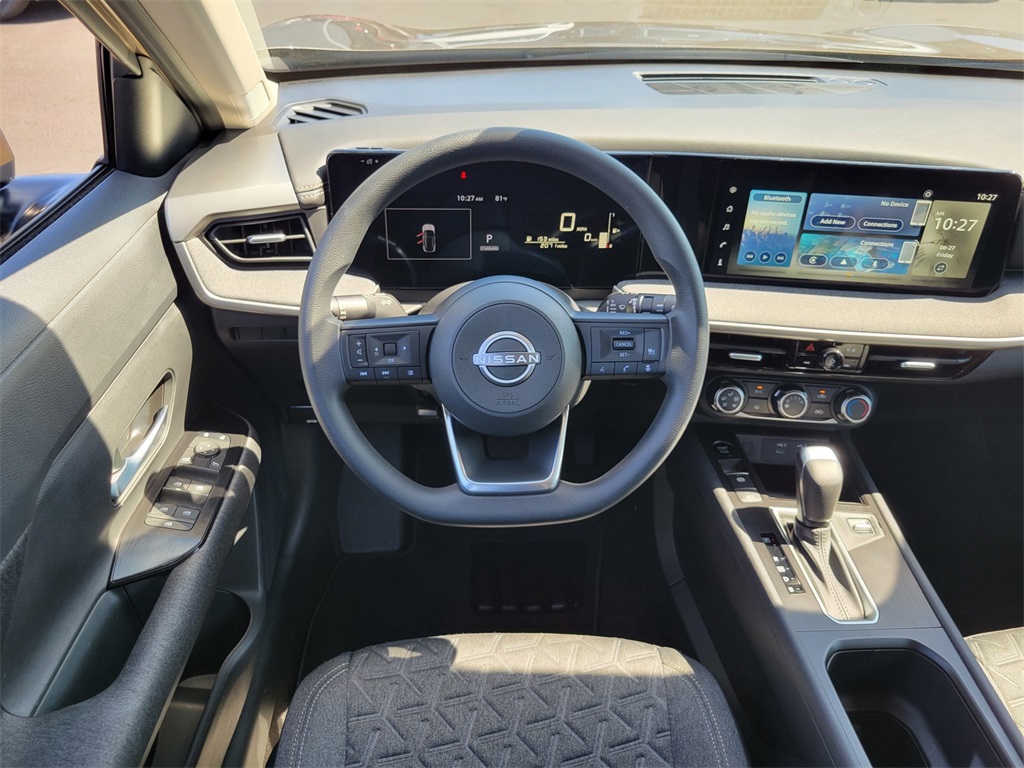 2025 Nissan Kicks SV photo 11