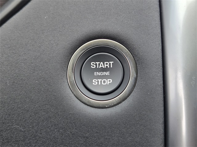 2025 Land Rover Discovery S photo 15
