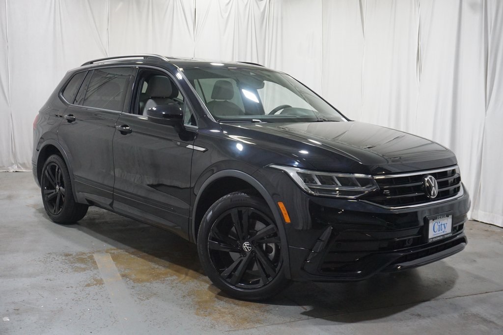 2023 Volkswagen Tiguan SE R-Line Black photo 3
