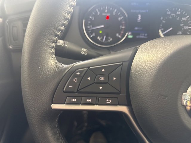 2020 Nissan Rogue SV photo 15