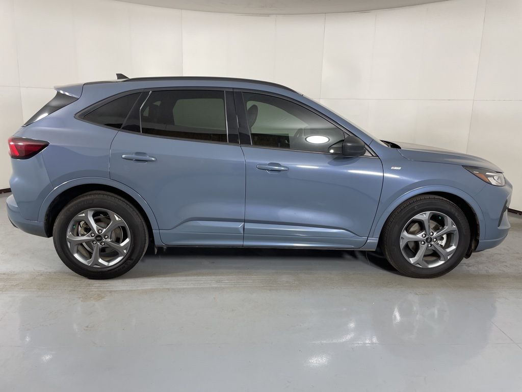 2023 Ford Escape ST-Line photo 10