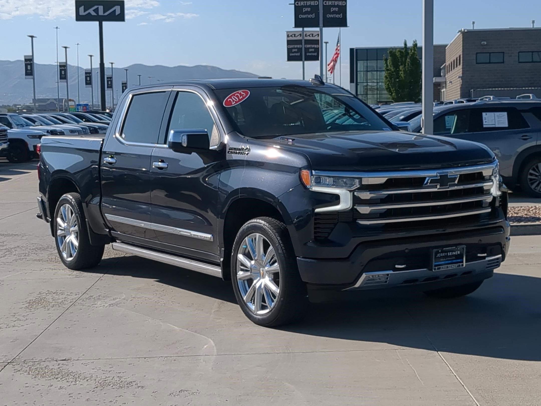 2023 Chevrolet Silverado 1500 High Country photo 7