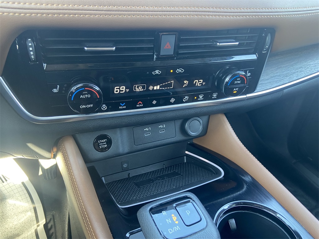 2024 Nissan Rogue Platinum photo 19