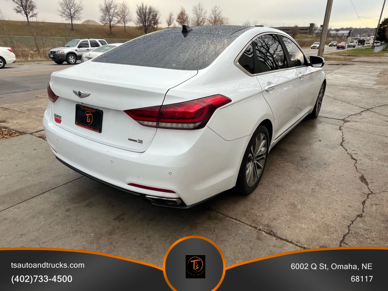 2015 Hyundai Genesis 3.8 photo 4