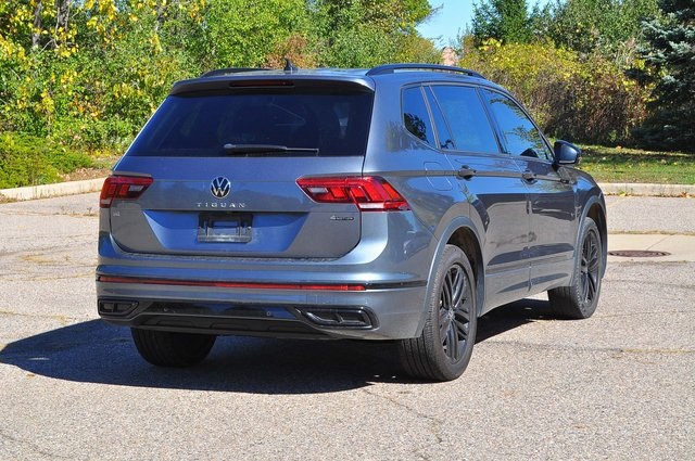 2022 Volkswagen Tiguan SE R-Line Black photo 2