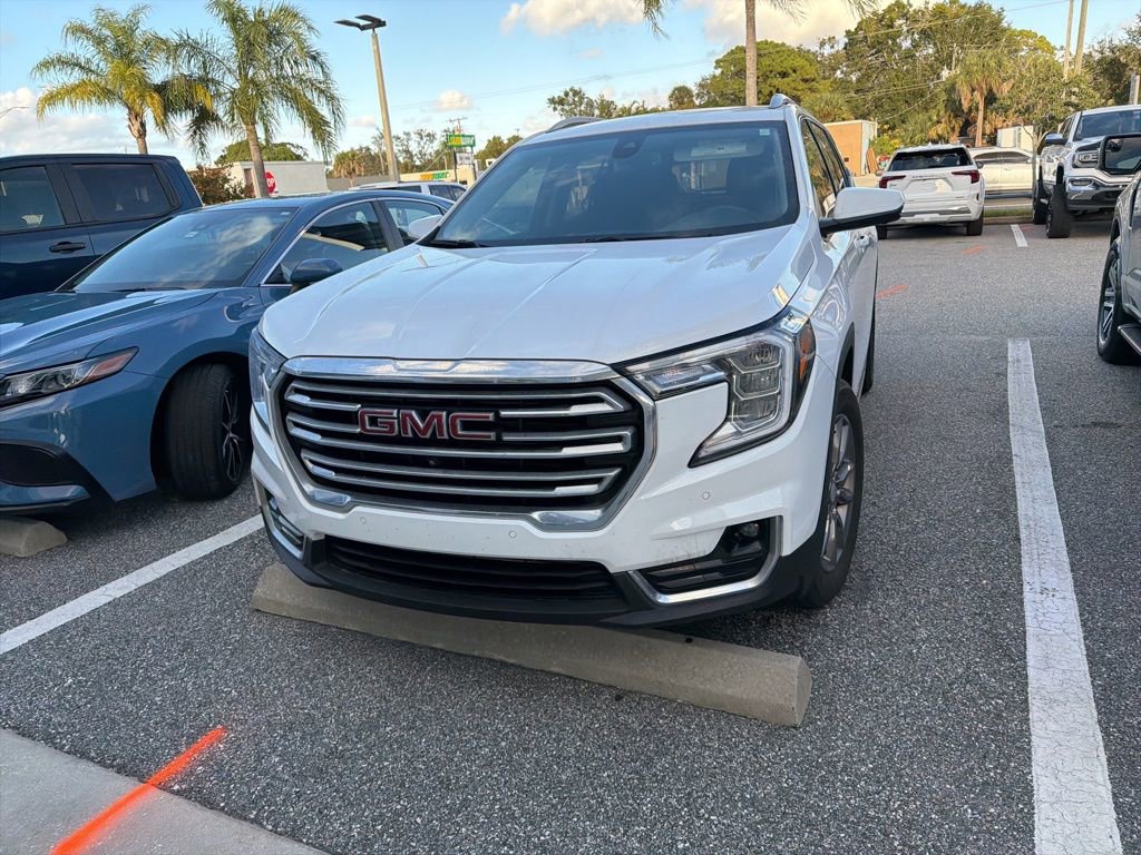 2024 GMC Terrain SLT's photo
