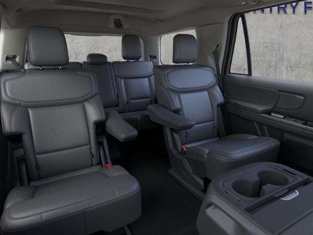 2025 Ford Expedition photo 8