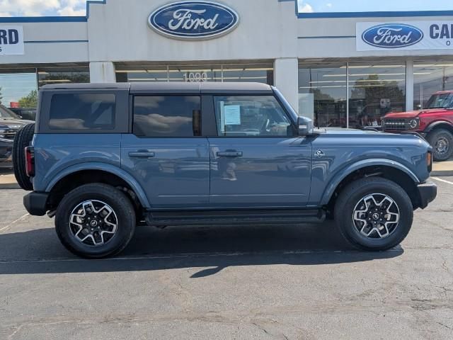 2025 Ford Bronco Outer Banks photo 35