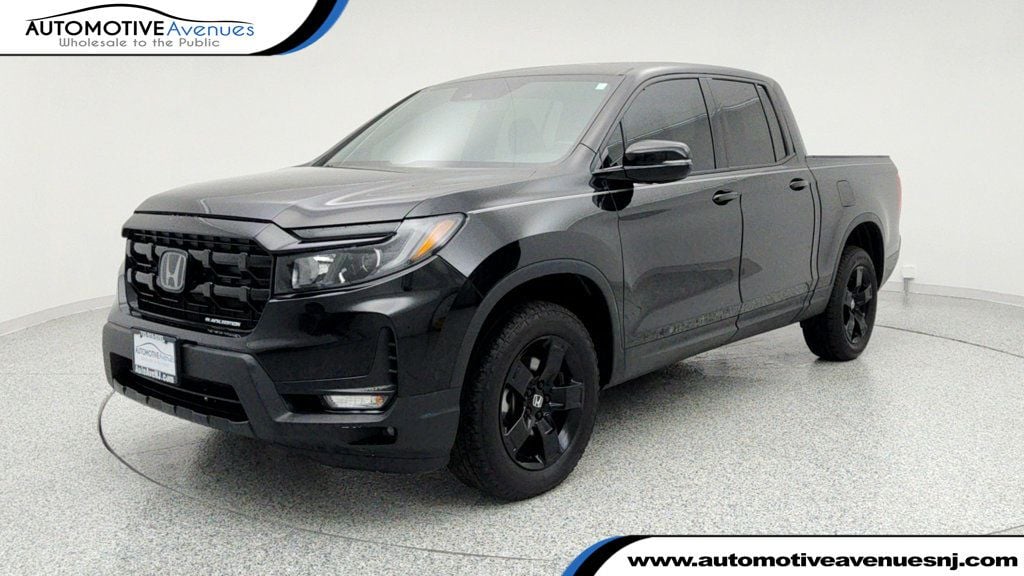 2025 Honda Ridgeline Black Edition's photo