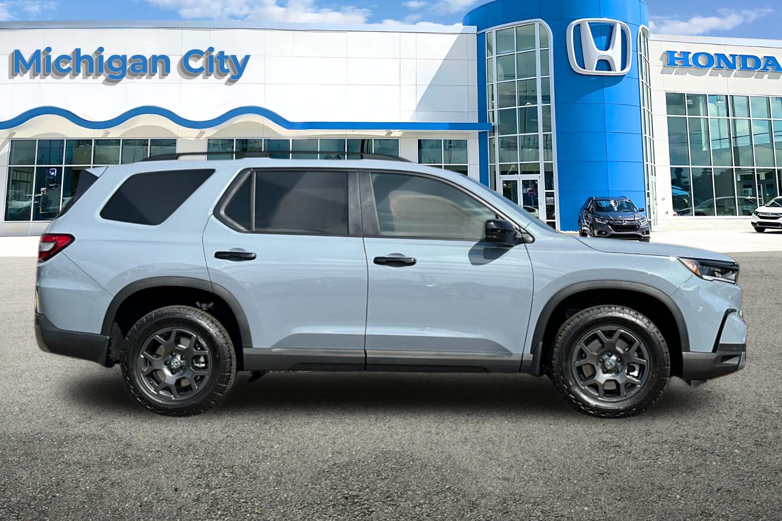 2025 Honda Pilot TrailSport photo 6