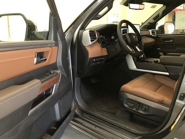 2025 Toyota Tundra 1794 Edition CrewMax photo 9