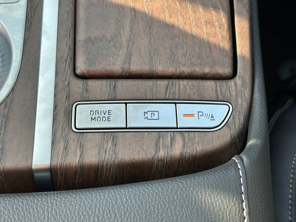 2024 Genesis Electrified G80 photo 32