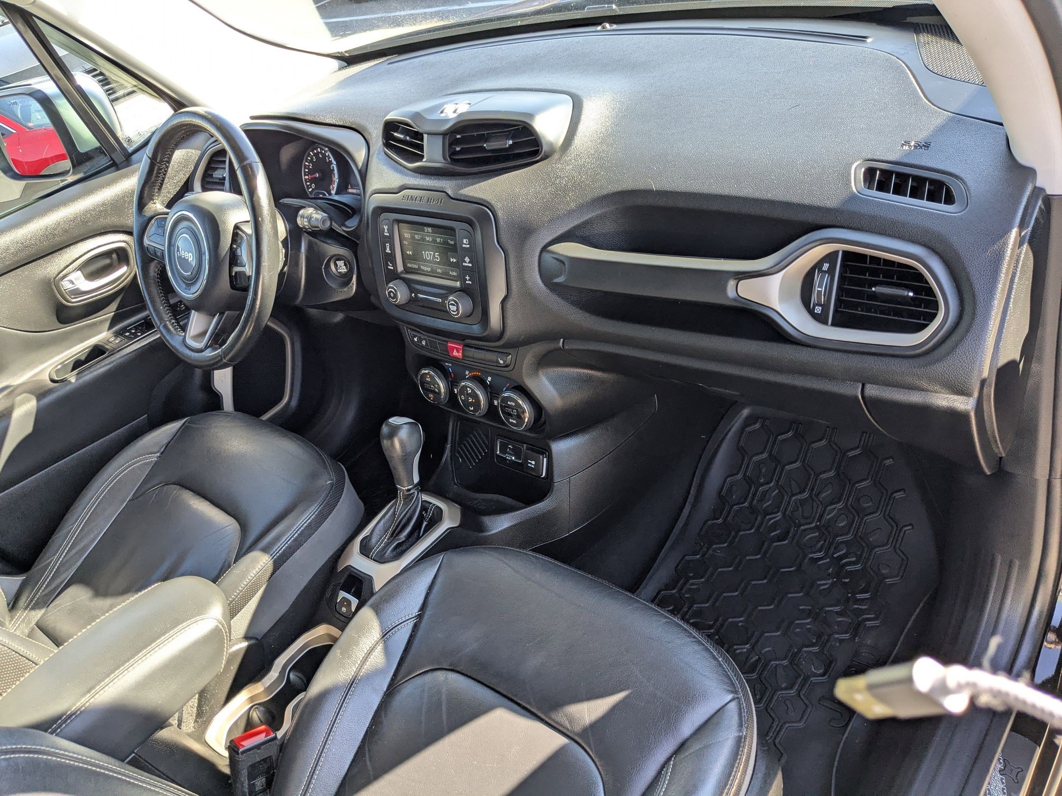 2016 Jeep Renegade Limited photo 21