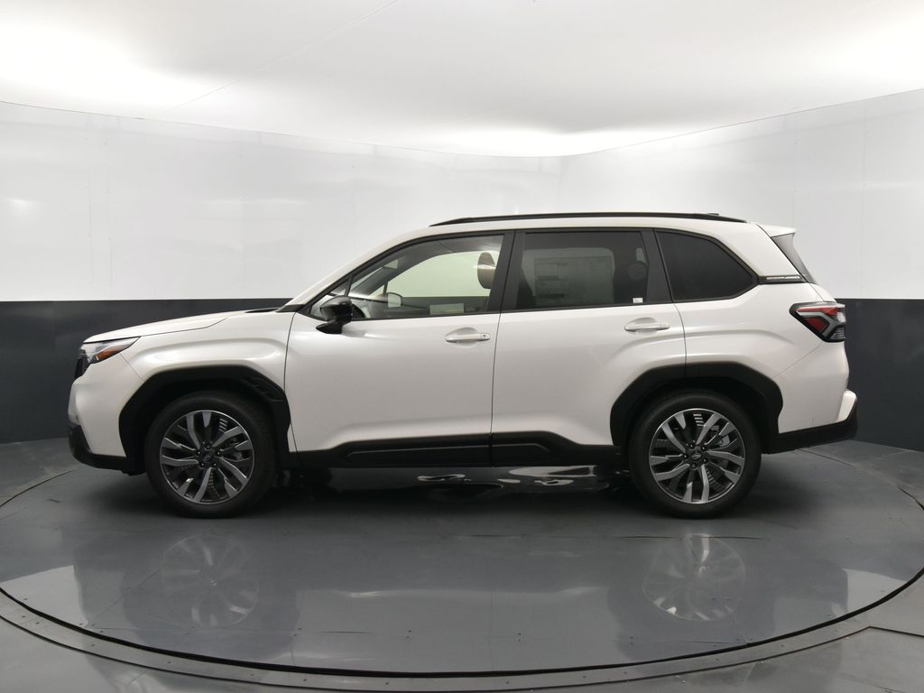 2025 Subaru Forester Touring photo 4