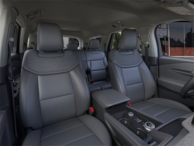 2025 Ford Explorer photo 9