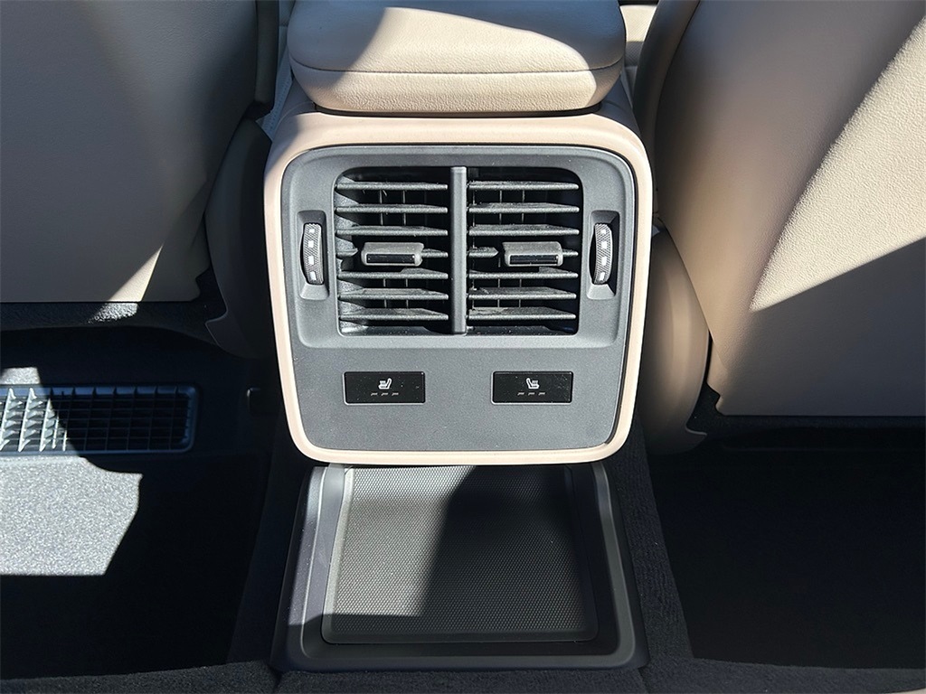 2025 Porsche Taycan 4S photo 29