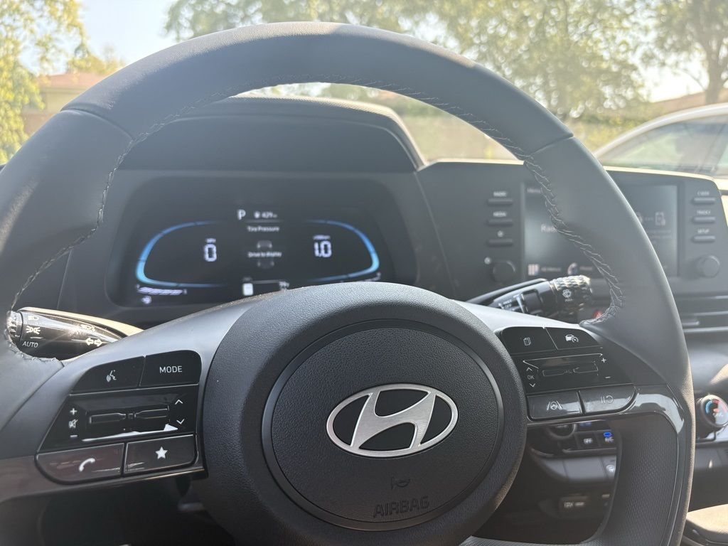 2025 Hyundai Elantra SEL Sport photo 8