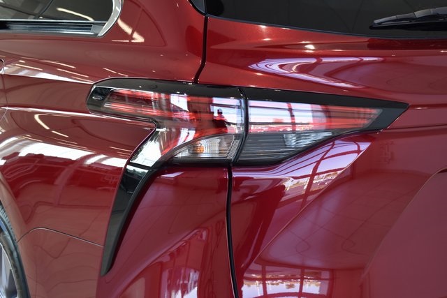 2021 Toyota Sienna XLE photo 7