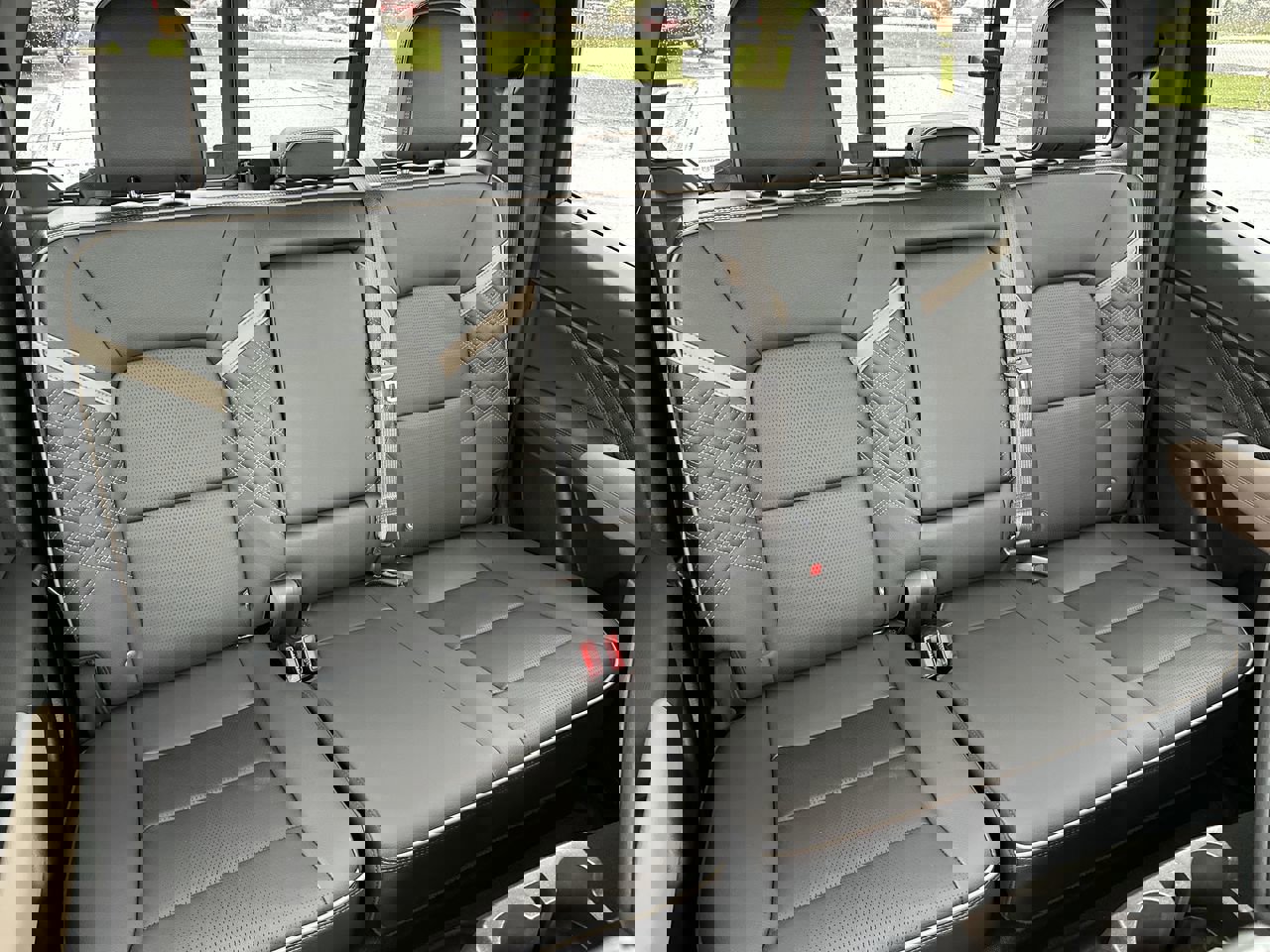 2024 Gmc Canyon Denali photo 27