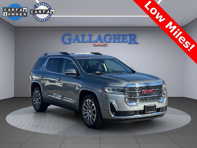 2023 GMC Acadia Denali's photo